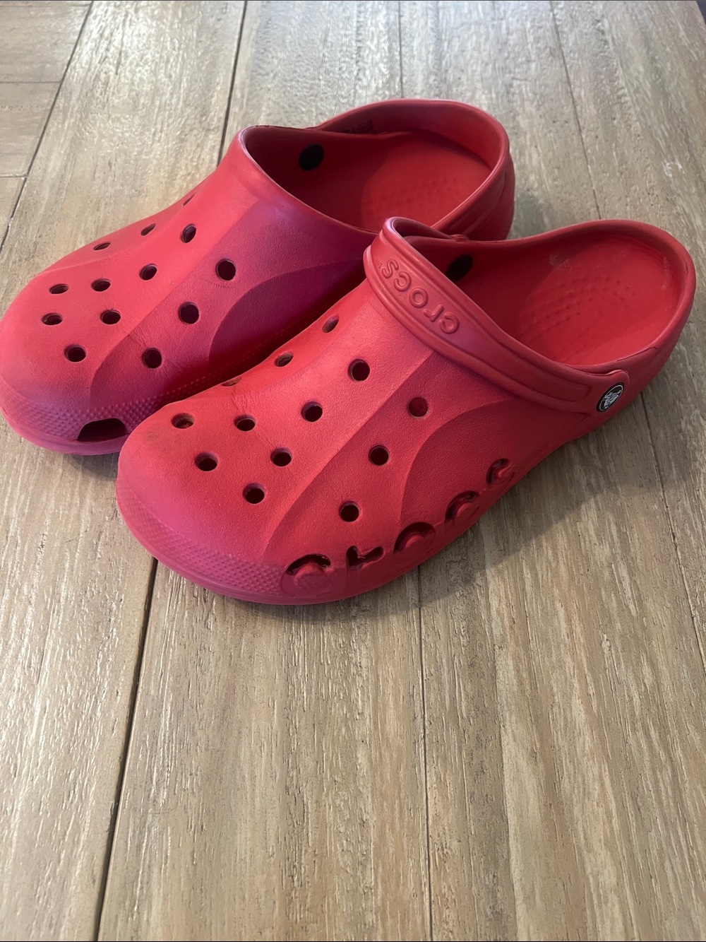 CROCS Kids' Classic Clog in Red